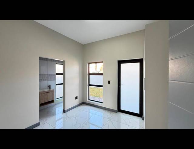 4 BEDROOM HOUSE FOR SALE IN FOUNTAINBROOK ESTATE